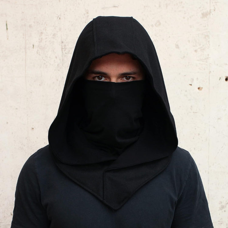 SUDADERA CON CAPUCHA Y BALACLAVA